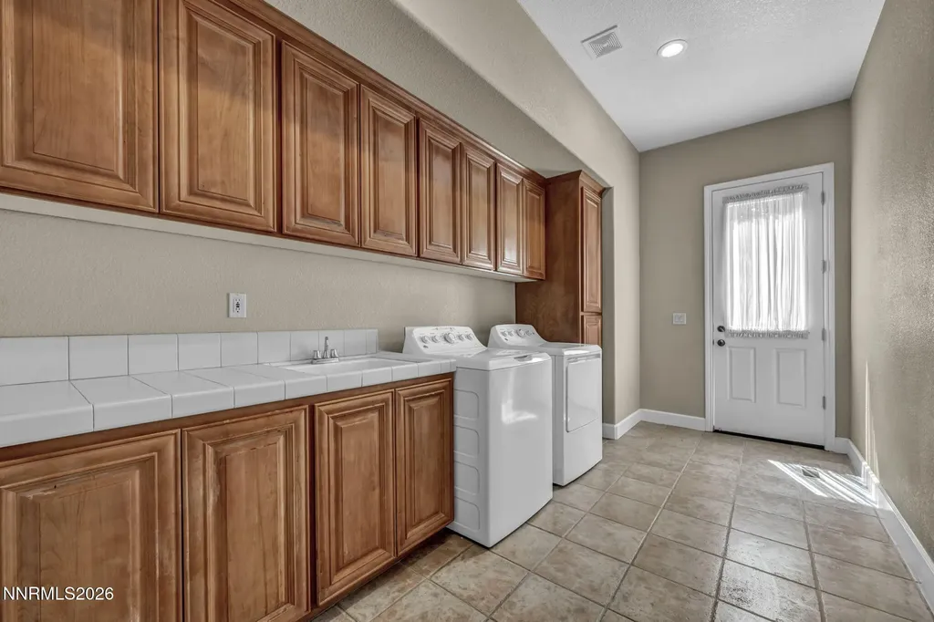 2945 Granite Pointe Reno NV 89511