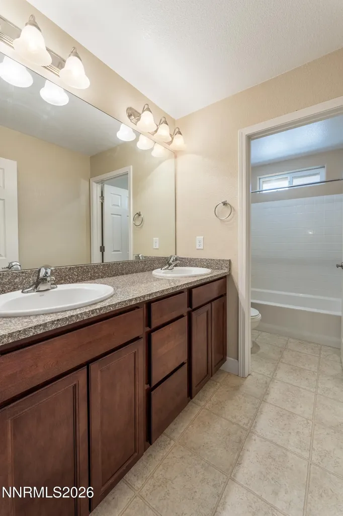 3669 Hollywood Park Reno NV 89512