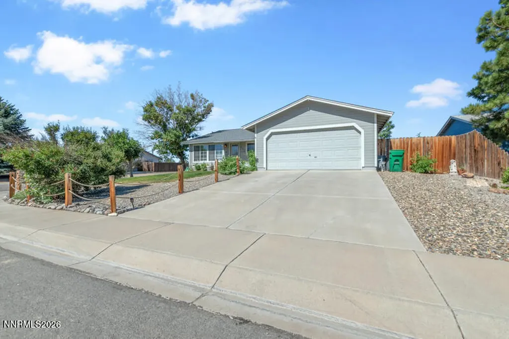 561 Yellow Jacket Dayton NV 89403