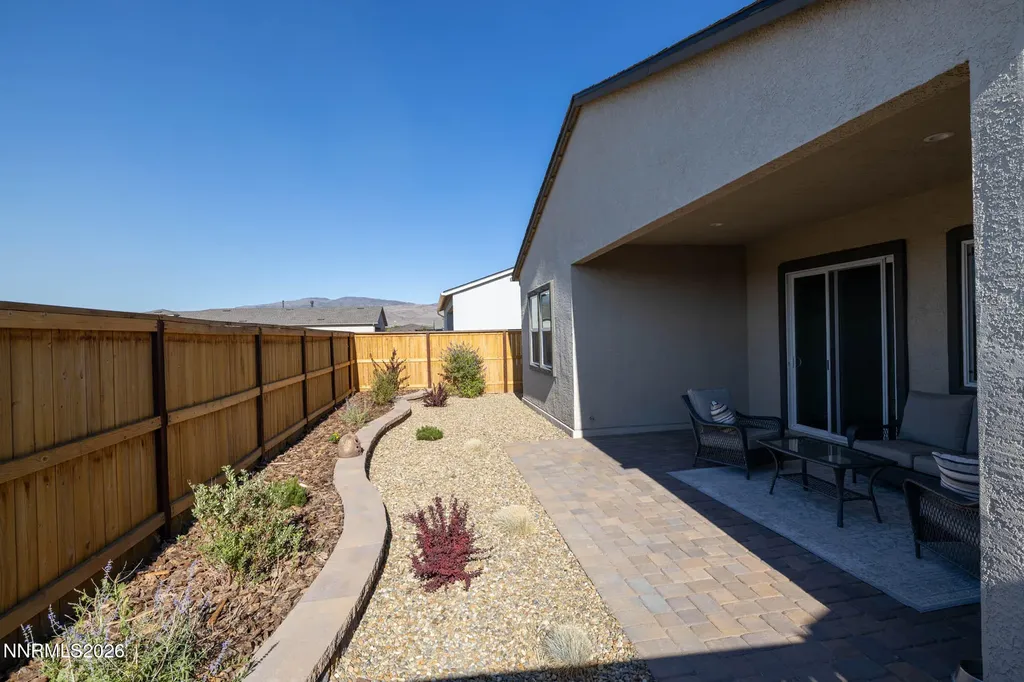 2292 Jagged Peak Sparks NV 89436