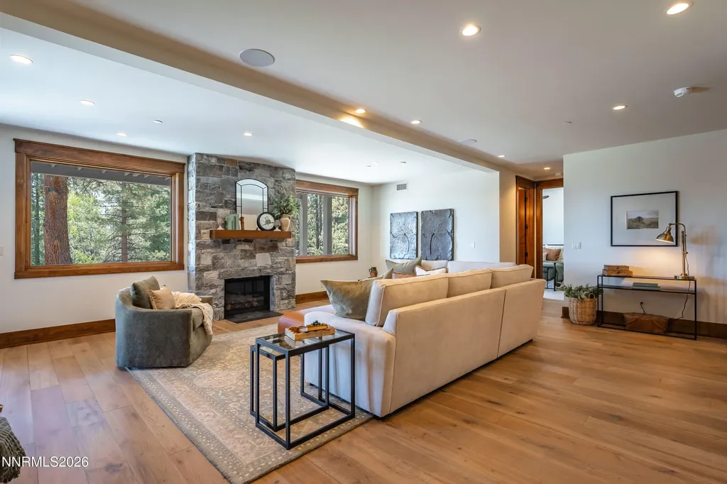 299 Five Creek Gardnerville NV 89460