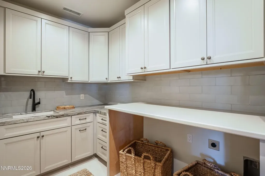 299 Five Creek Gardnerville NV 89460
