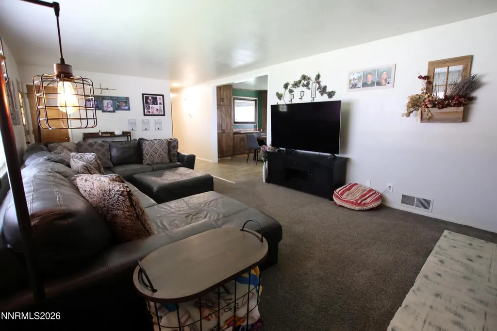 103 California Yerington NV 89447