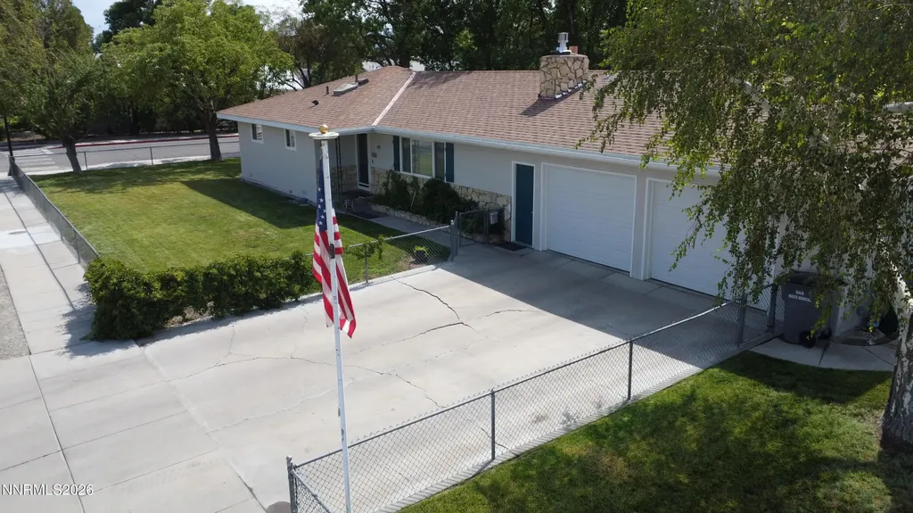 103 California Yerington NV 89447
