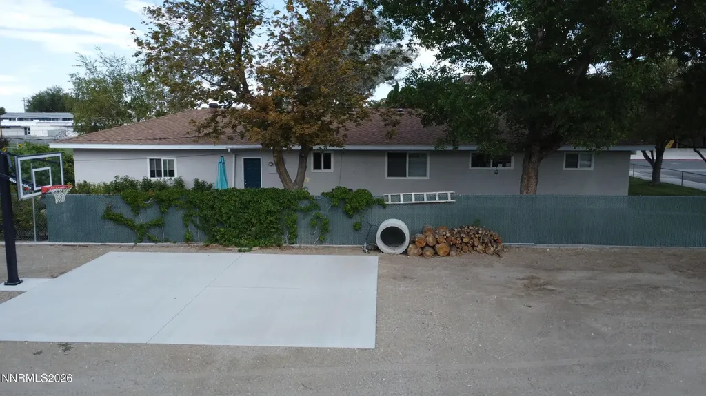 103 California Yerington NV 89447