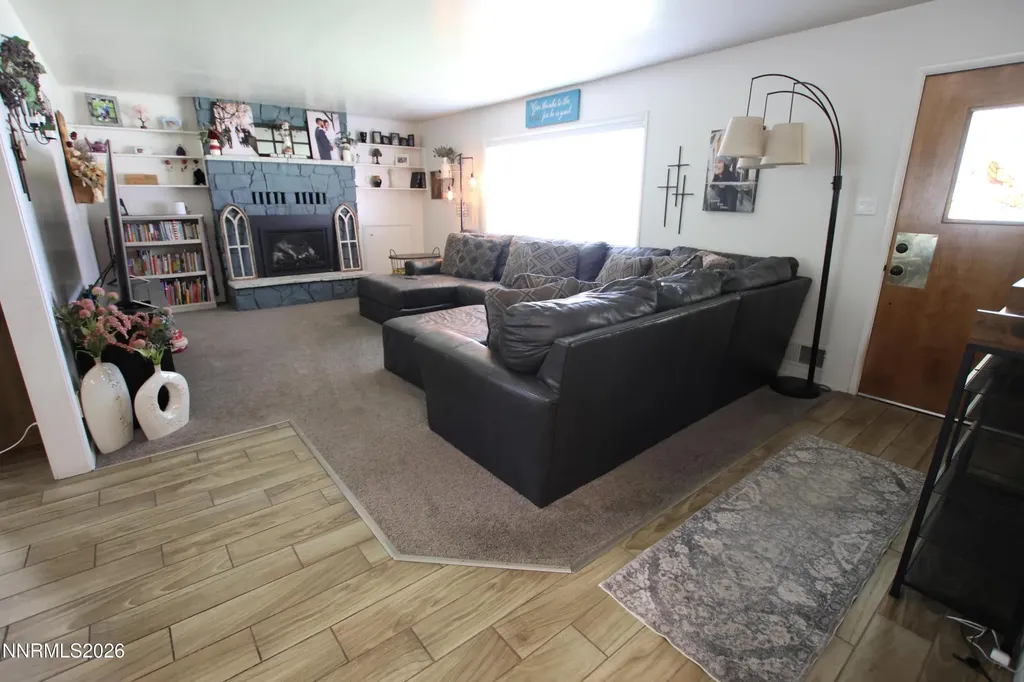 103 California Yerington NV 89447
