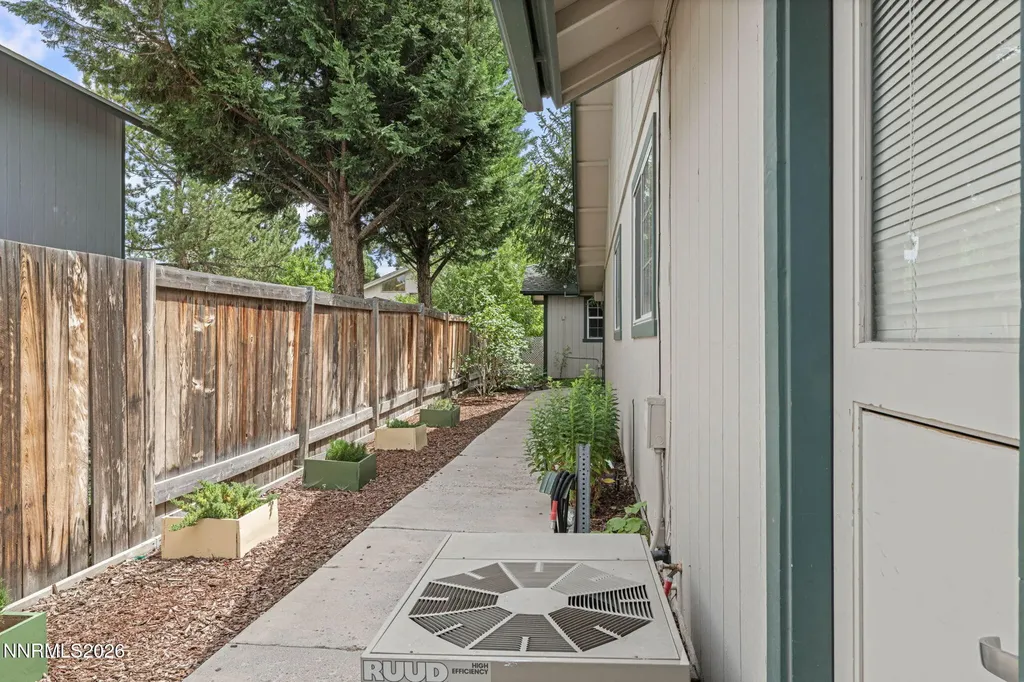 1165 Winnie Carson City NV 89703