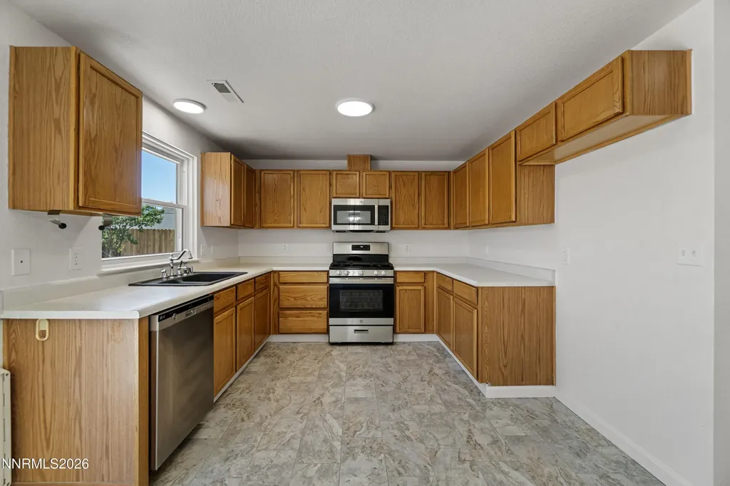 407 Sheep Camp Dayton NV 89403