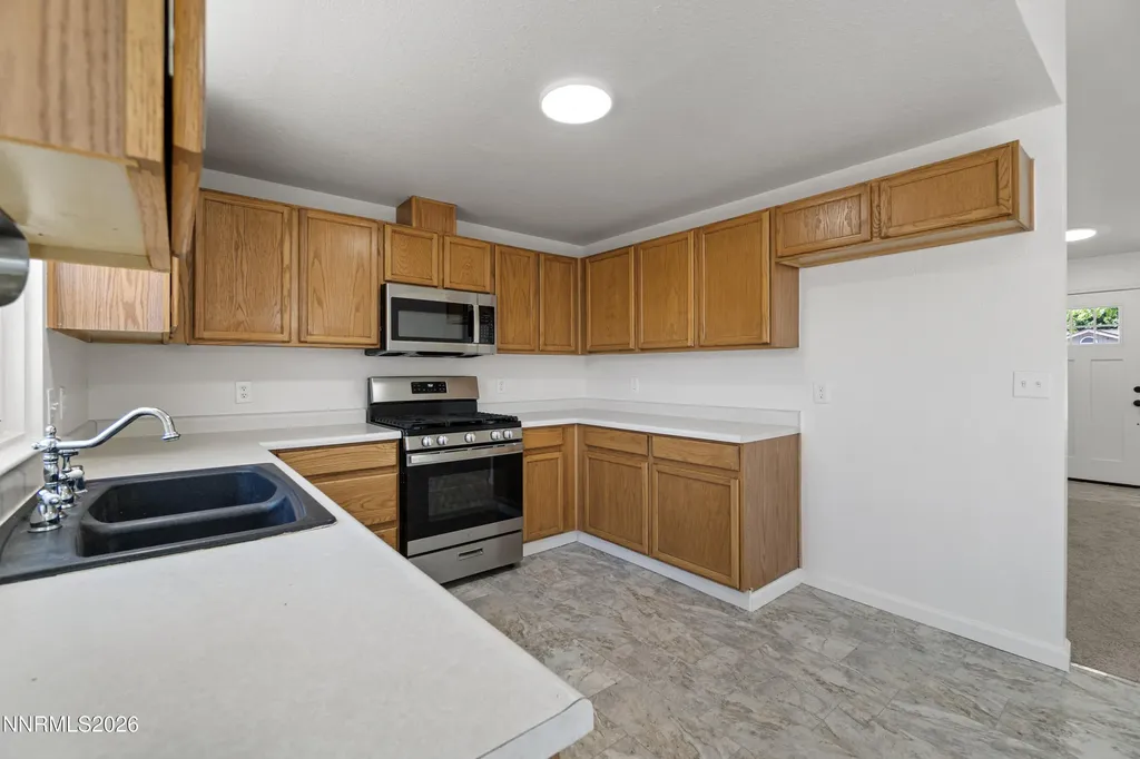 407 Sheep Camp Dayton NV 89403