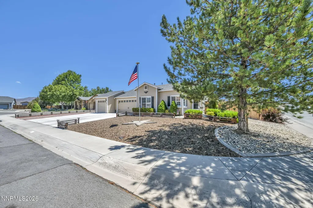 801 Autumn Dayton NV 89403
