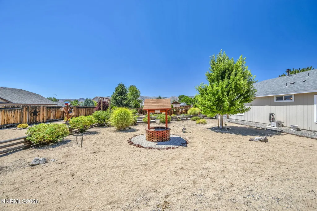 801 Autumn Dayton NV 89403