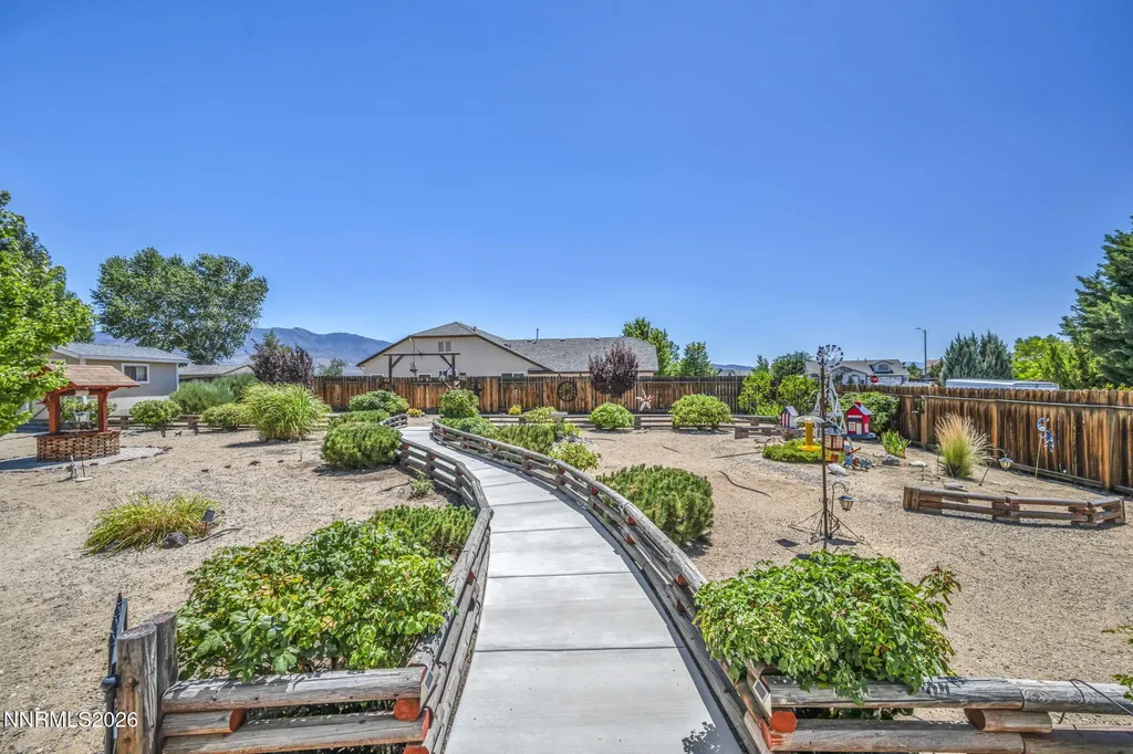 801 Autumn Dayton NV 89403