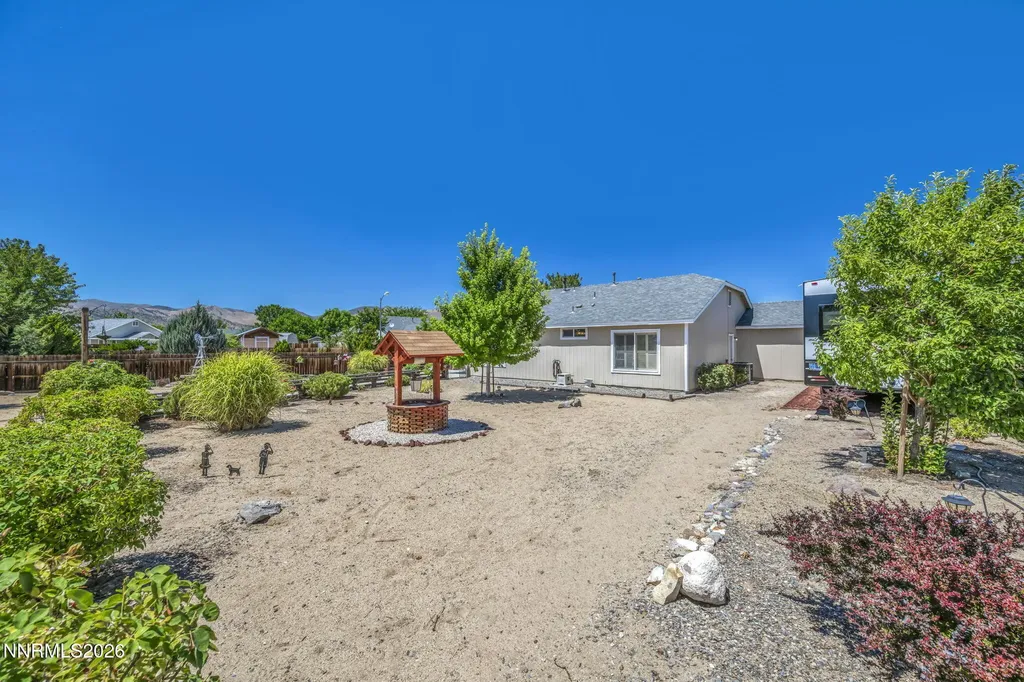 801 Autumn Dayton NV 89403