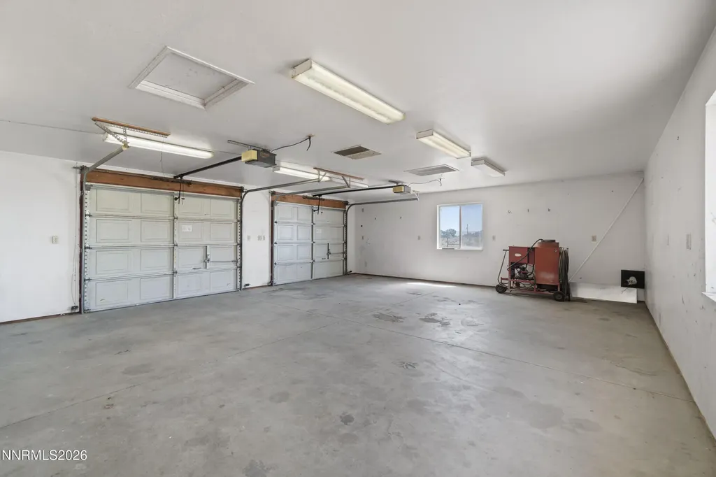 3250 Tarzyn Fallon NV 89406