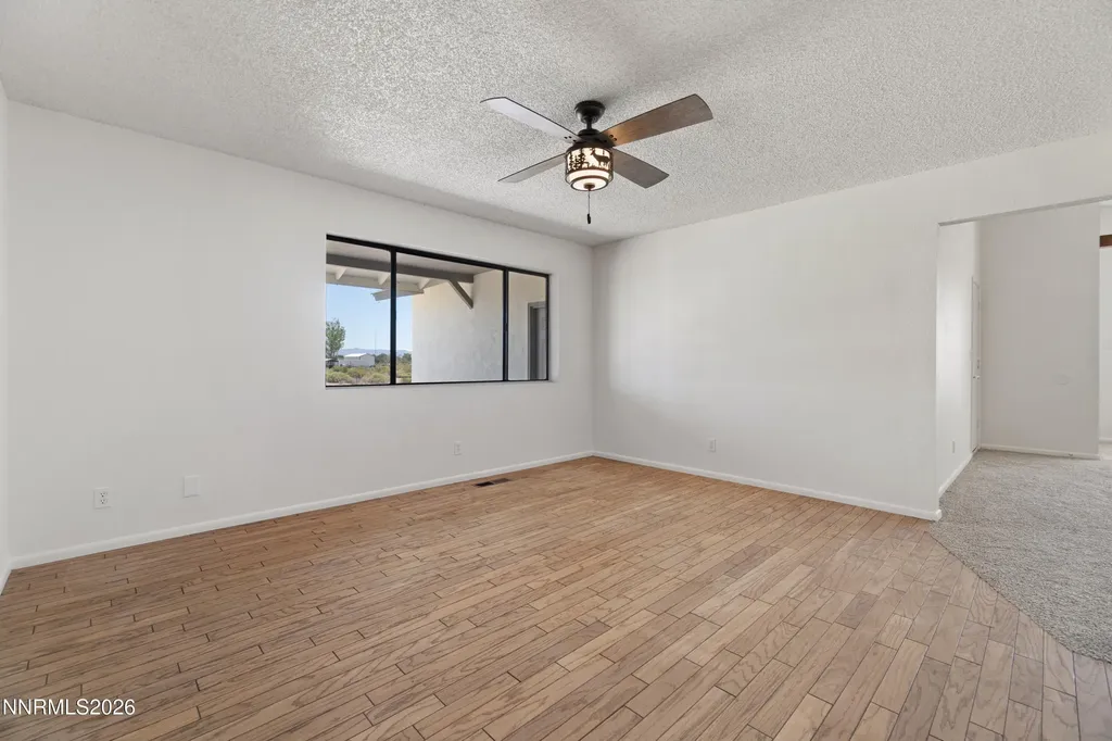 3250 Tarzyn Fallon NV 89406