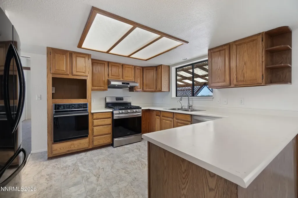 3250 Tarzyn Fallon NV 89406