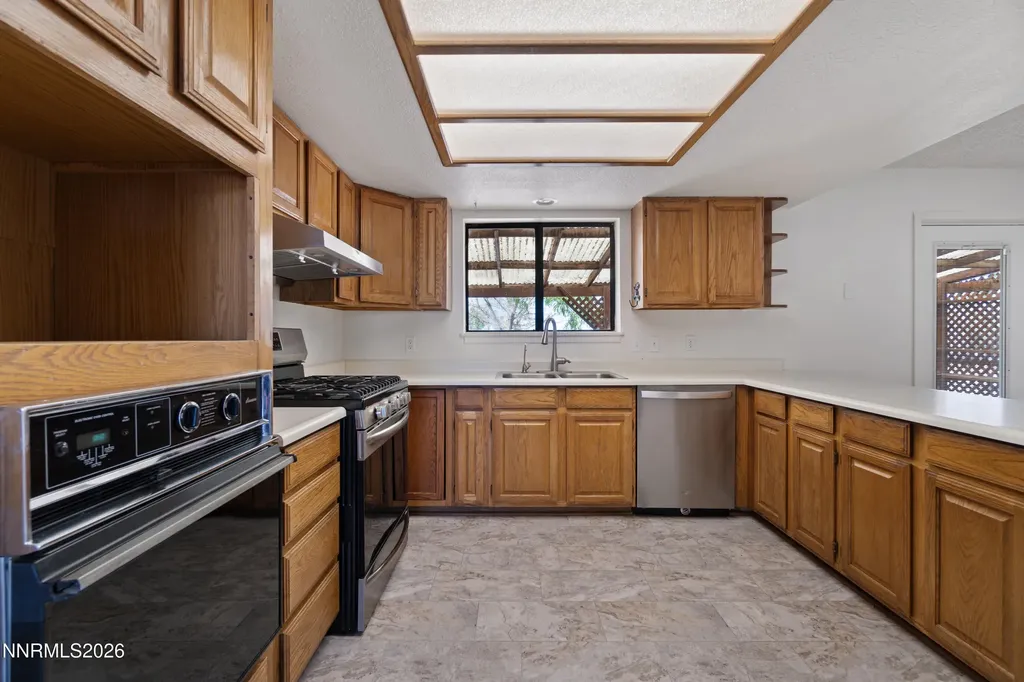 3250 Tarzyn Fallon NV 89406