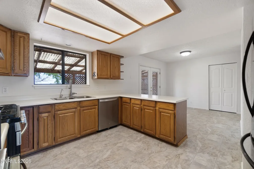 3250 Tarzyn Fallon NV 89406