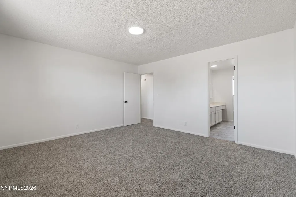 3250 Tarzyn Fallon NV 89406