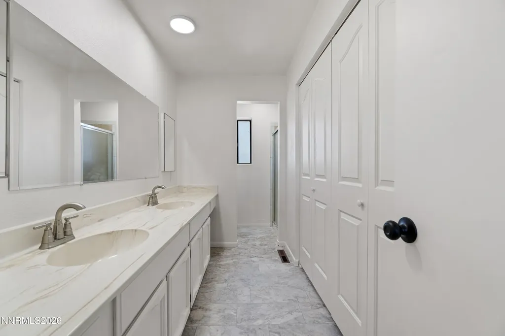 3250 Tarzyn Fallon NV 89406