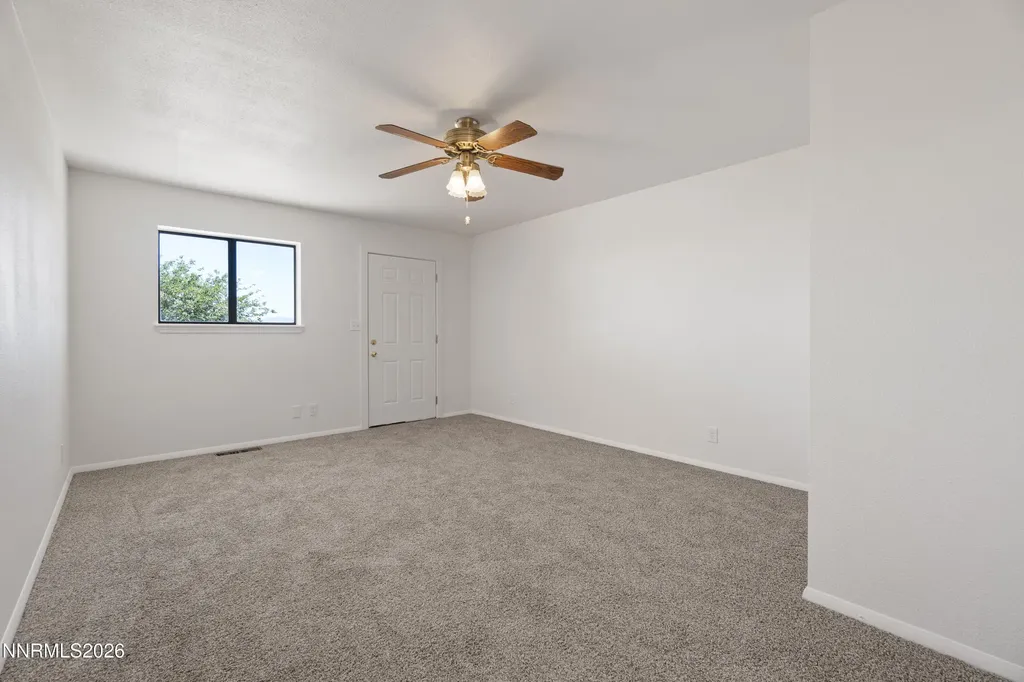 3250 Tarzyn Fallon NV 89406