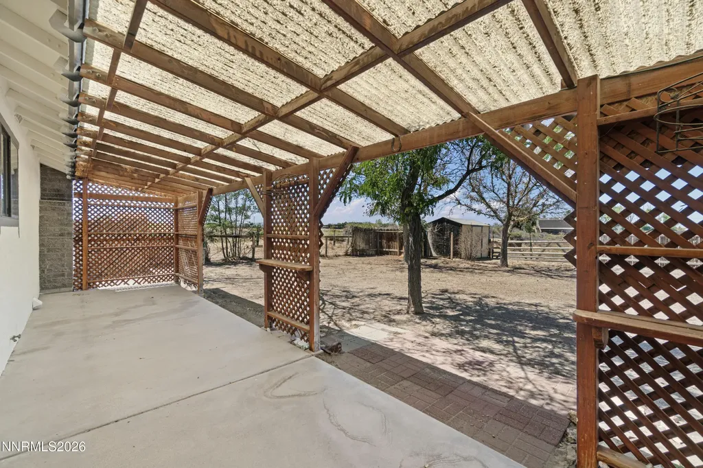 3250 Tarzyn Fallon NV 89406