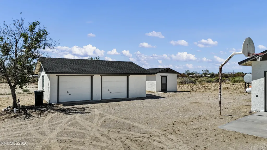 3250 Tarzyn Fallon NV 89406