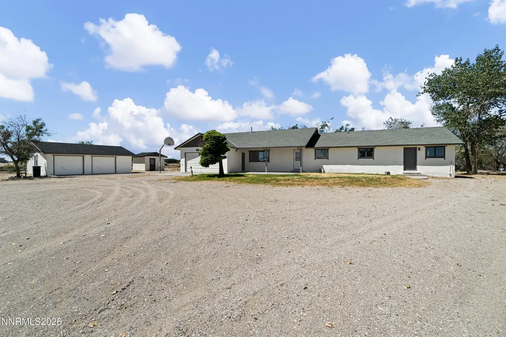 3250 Tarzyn Fallon NV 89406