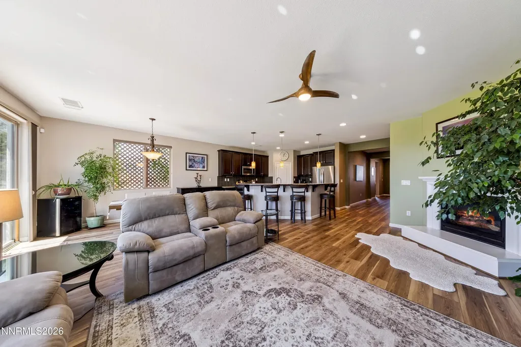 3575 Long Minden NV 89423