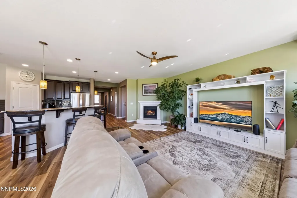 3575 Long Minden NV 89423