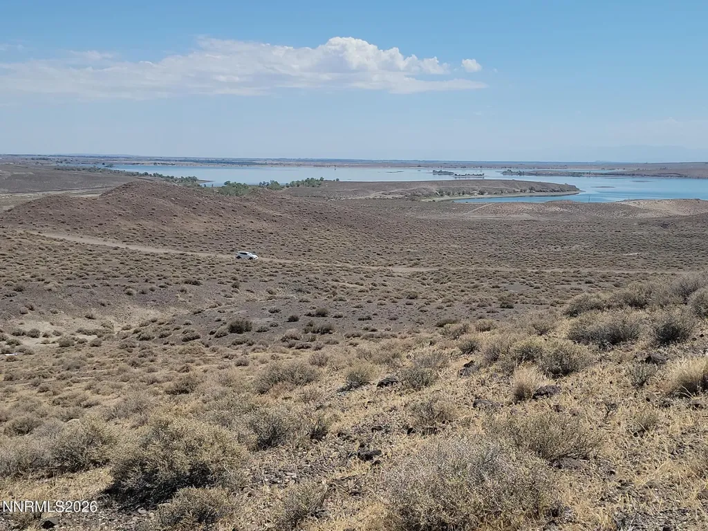 Apn 015-222-03 Silver Springs NV 89429