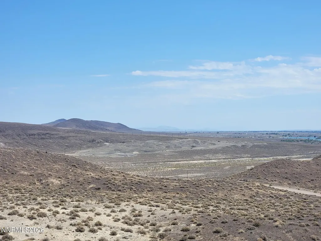 Apn 015-222-03 Silver Springs NV 89429