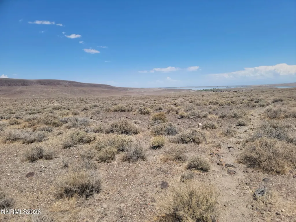 Apn 015-222-03 Silver Springs NV 89429