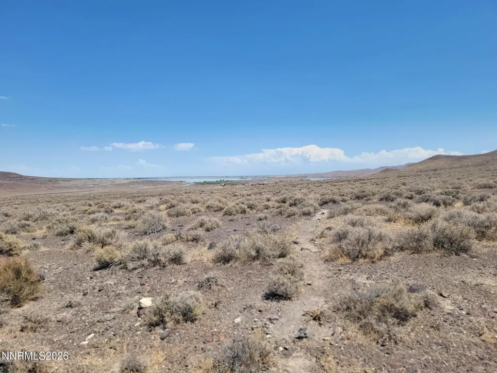 Apn 015-222-03 Silver Springs NV 89429