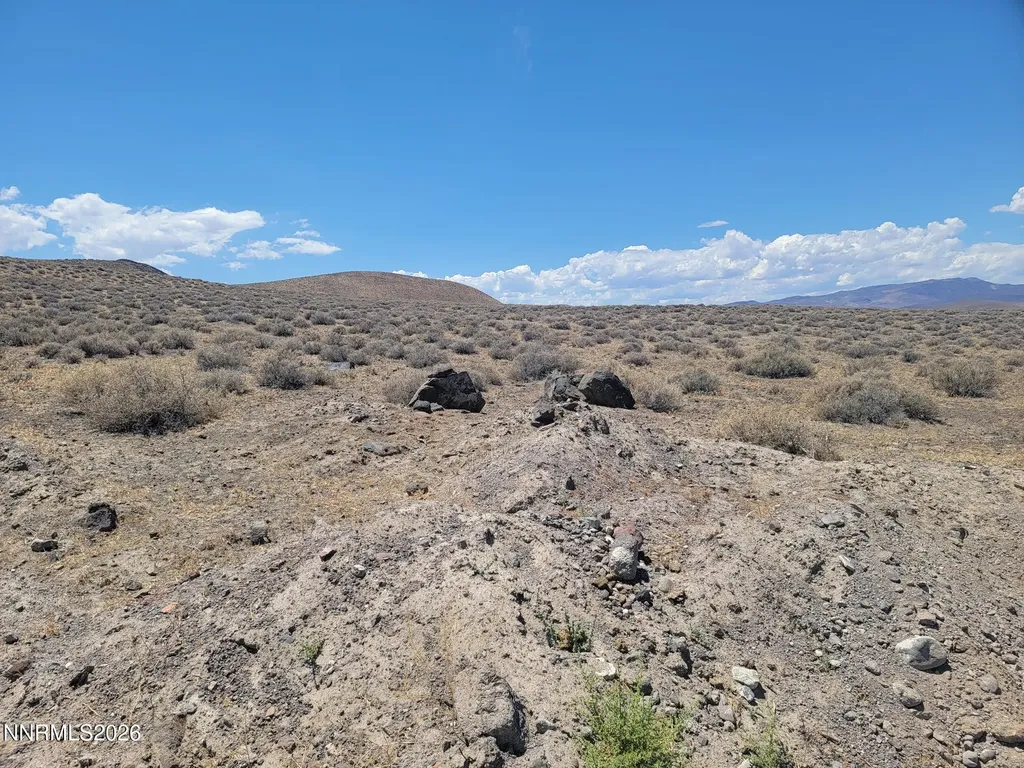 Apn 015-222-03 Silver Springs NV 89429
