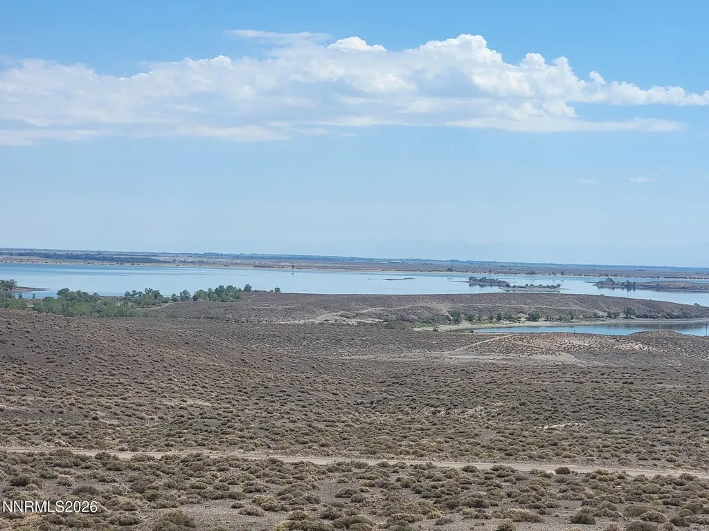 Apn 015-222-03 Silver Springs NV 89429