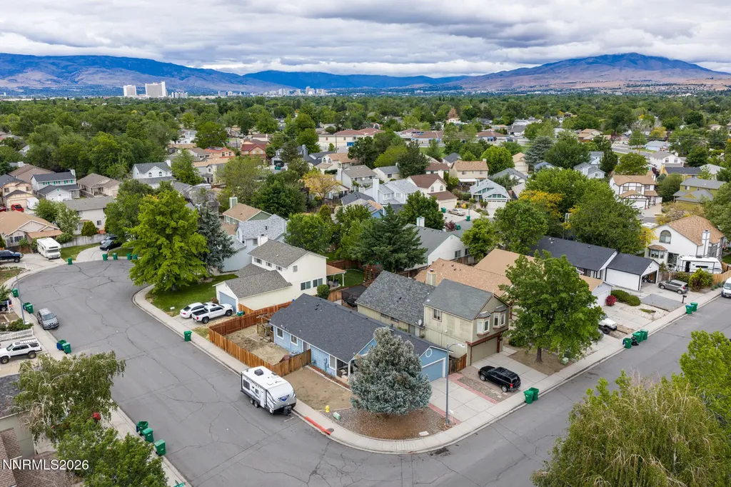 1717 Bluehaven Sparks NV 89434