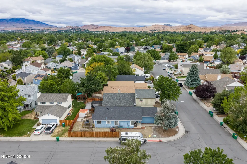 1717 Bluehaven Sparks NV 89434