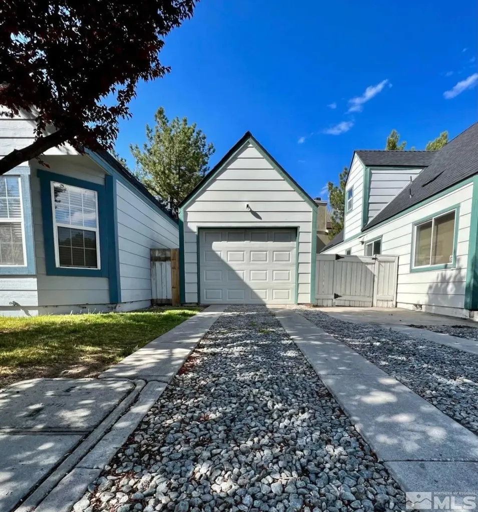 2602 Betsy Sparks NV 89431