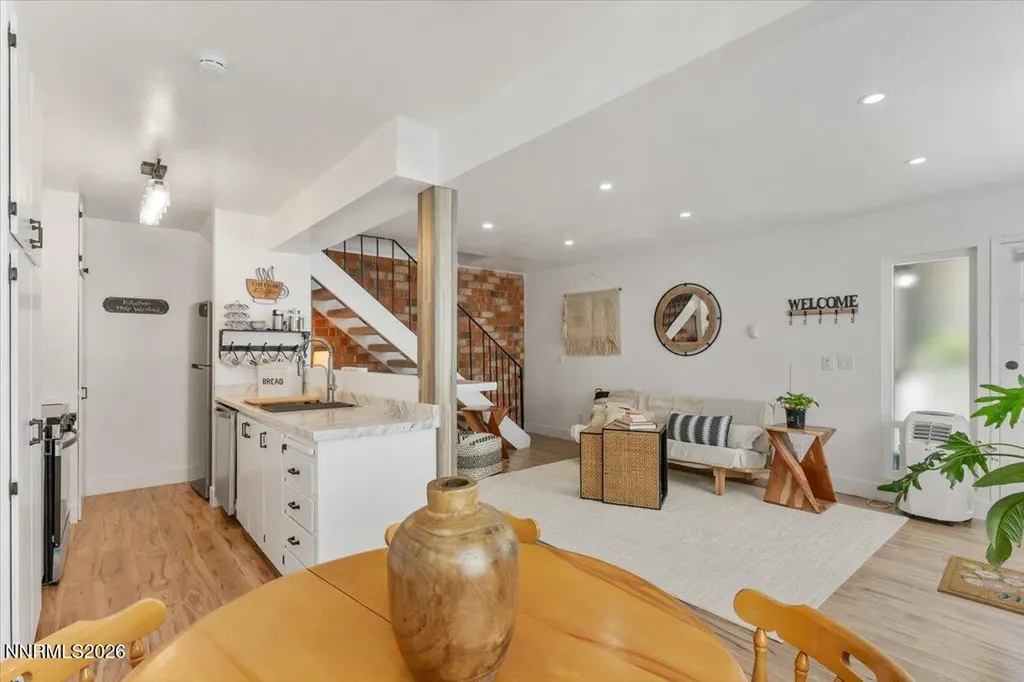4951 Neil Reno NV 89502