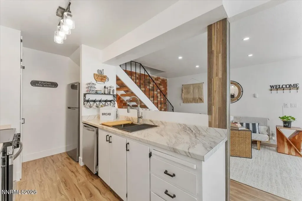 4951 Neil Reno NV 89502