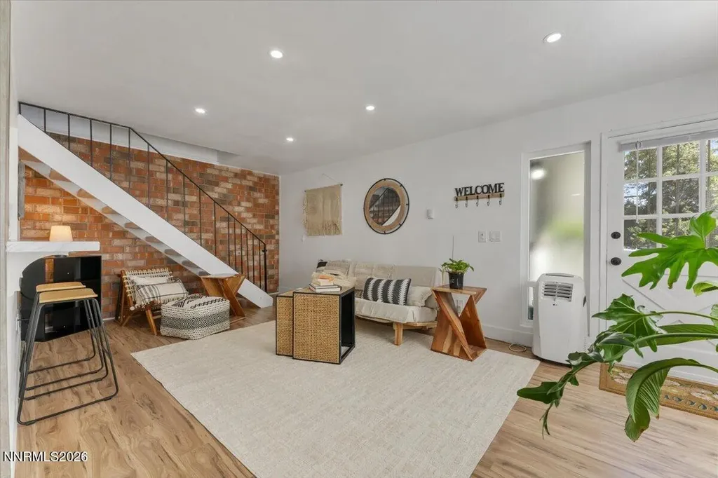 4951 Neil Reno NV 89502