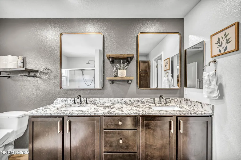 237 Glen Vista Dayton NV 89403