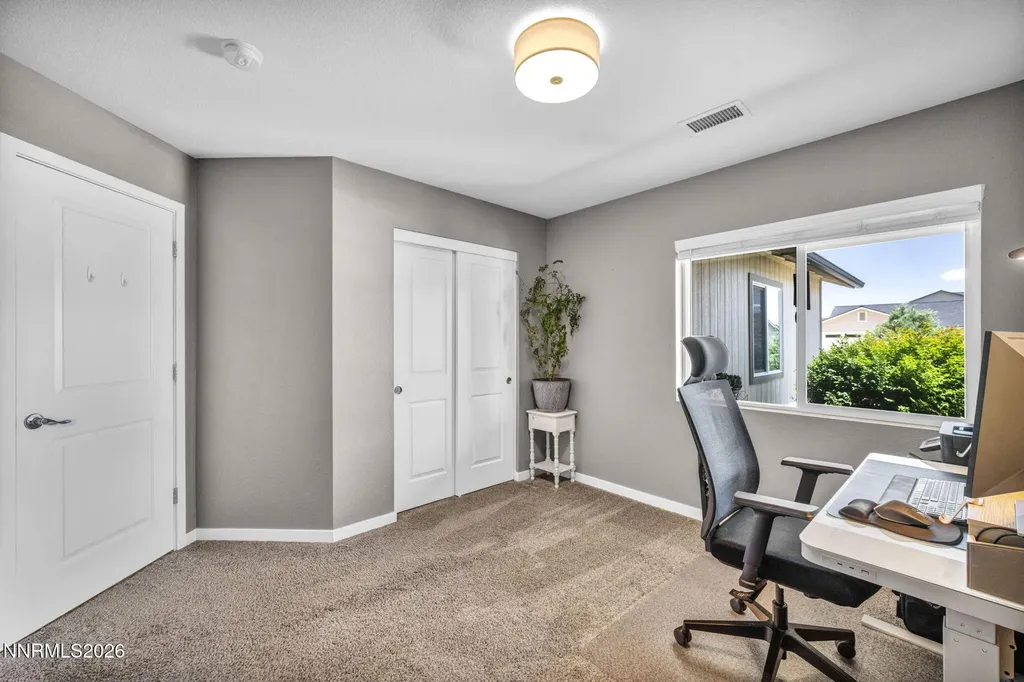 237 Glen Vista Dayton NV 89403