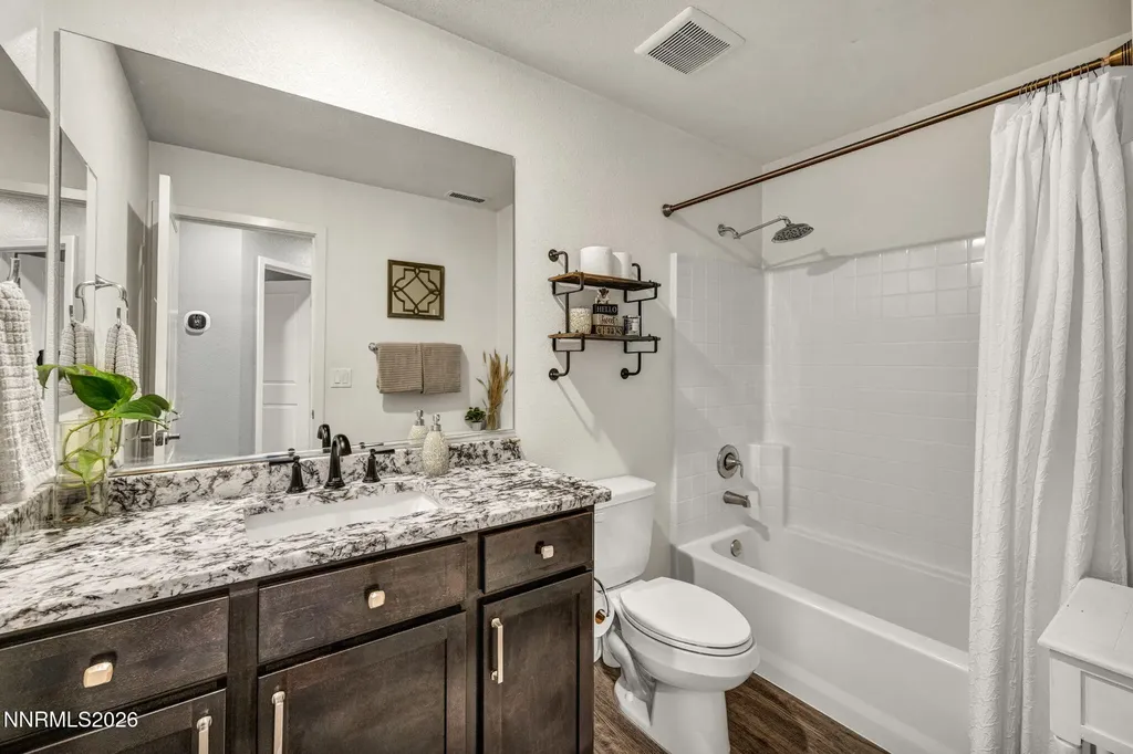 237 Glen Vista Dayton NV 89403