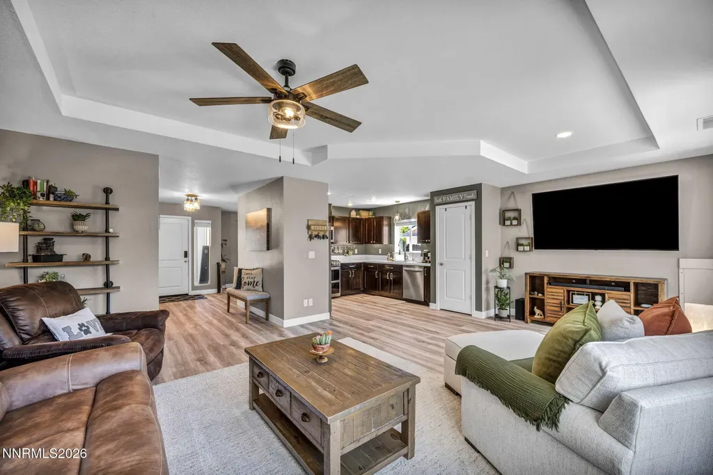 237 Glen Vista Dayton NV 89403