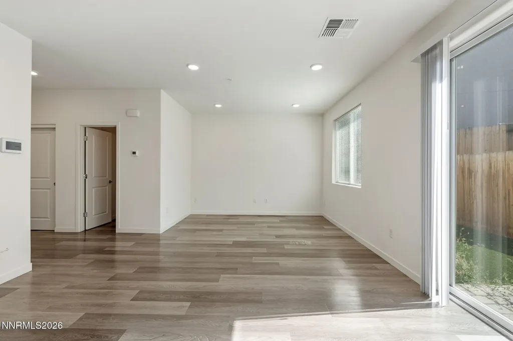 4903 Black Falcon Sun Valley NV 89433