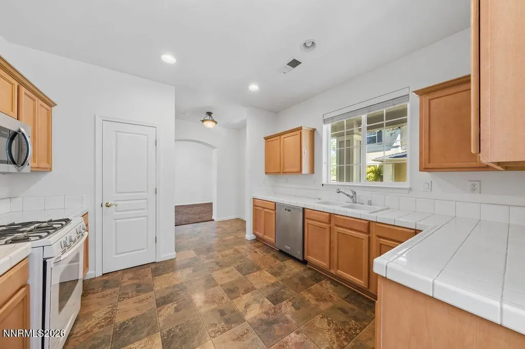 1642 Minden Village Minden NV 89423