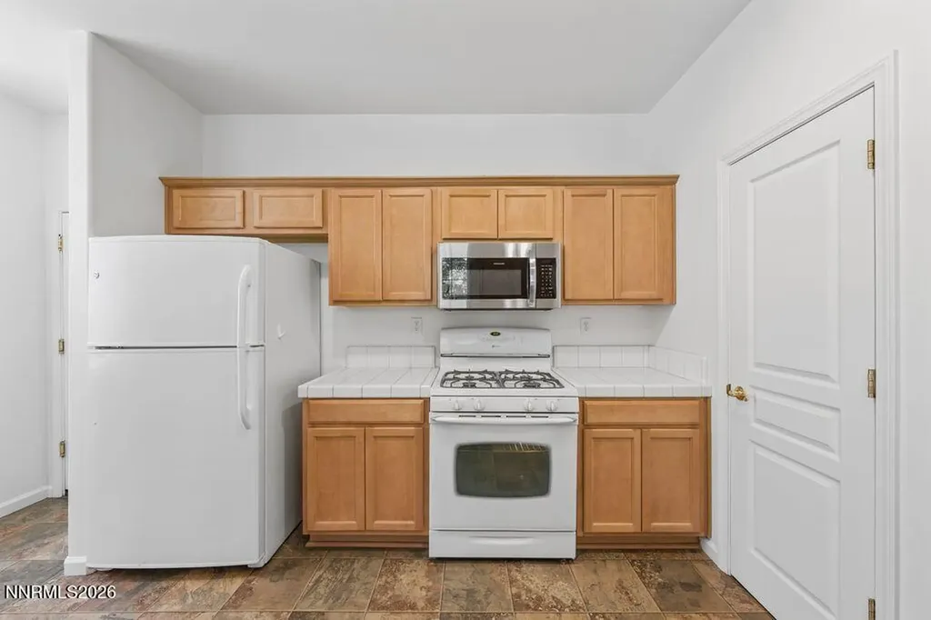 1642 Minden Village Minden NV 89423