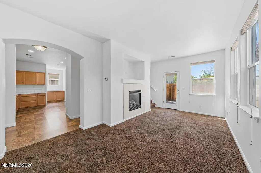 1642 Minden Village Minden NV 89423